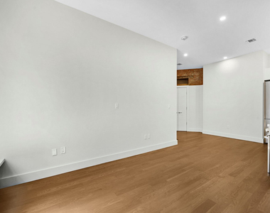 121 Madison Avenue - Photo Thumbnail 3