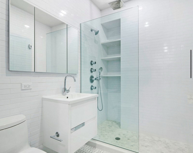 121 Madison Avenue - Photo Thumbnail 6