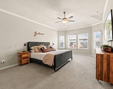 9019 Stanley Oak Drive - Photo Thumbnail 14