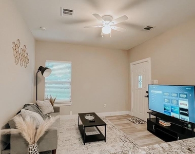 1026 Clinton Park Street - Photo Thumbnail 16