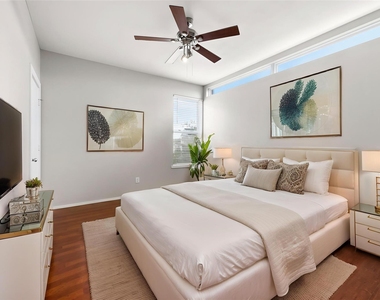 1107 W 17th Street - Photo Thumbnail 11
