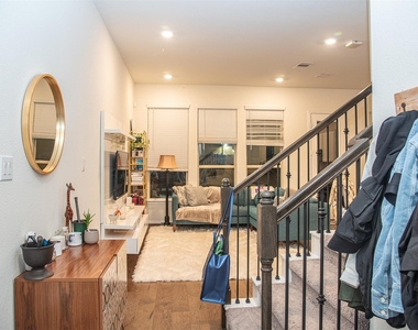 211 Club Crest Lane - Photo Thumbnail 4