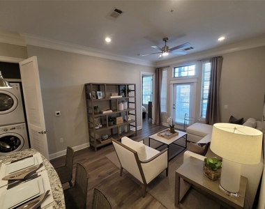2111 Austin Street - Photo Thumbnail 11