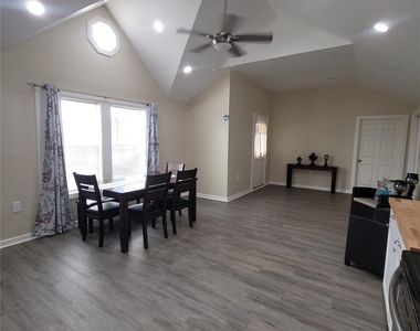 238 Ladyfish Road - Photo Thumbnail 5