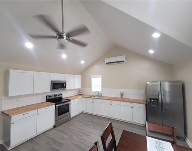 238 Ladyfish Road - Photo Thumbnail 1