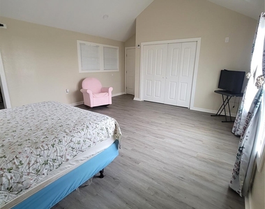 238 Ladyfish Road - Photo Thumbnail 6