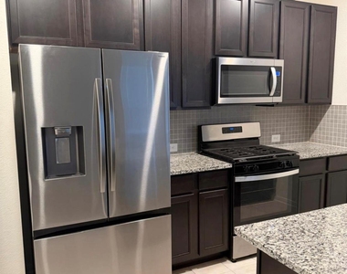 25230 Benroe Street - Photo Thumbnail 22