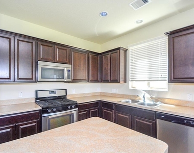 5827 Banyan Oak Court - Photo Thumbnail 6