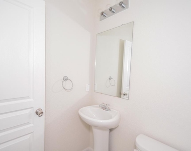 5827 Banyan Oak Court - Photo Thumbnail 23