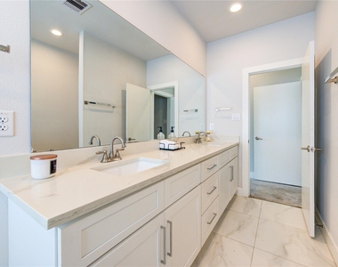 847 Rachel St - Photo Thumbnail 34