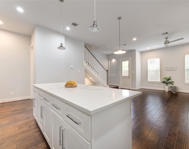847 Rachel St - Photo Thumbnail 14