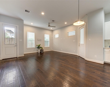 847 Rachel St - Photo Thumbnail 18