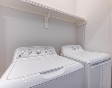 847 Rachel St - Photo Thumbnail 27