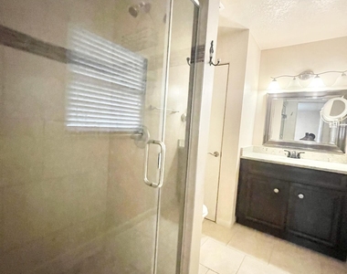 3025 Briarwood Lane - Photo Thumbnail 33