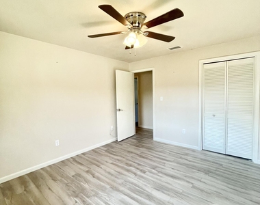 3025 Briarwood Lane - Photo Thumbnail 29