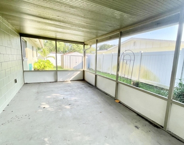 3025 Briarwood Lane - Photo Thumbnail 9