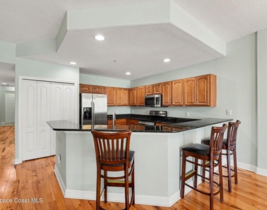 601 N Miramar Avenue - Photo Thumbnail 3