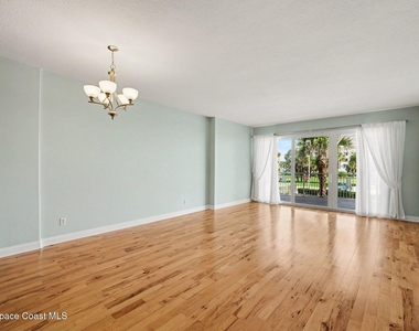 601 N Miramar Avenue - Photo Thumbnail 7