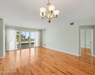 601 N Miramar Avenue - Photo Thumbnail 5