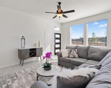 648 Silver Pear Court - Photo Thumbnail 10