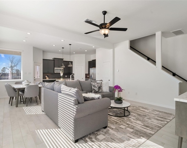 648 Silver Pear Court - Photo Thumbnail 12