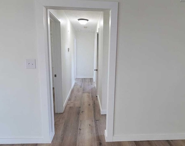 329 W Arlington Street - Photo Thumbnail 4