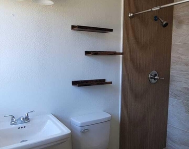329 W Arlington Street - Photo Thumbnail 10