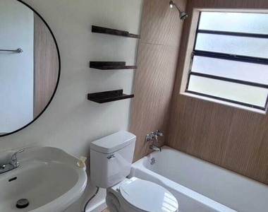 329 W Arlington Street - Photo Thumbnail 26