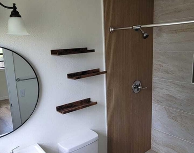 329 W Arlington Street - Photo Thumbnail 31