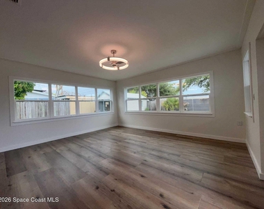 329 W Arlington Street - Photo Thumbnail 17