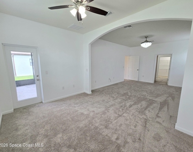 1723 Musgrass Circle - Photo Thumbnail 11