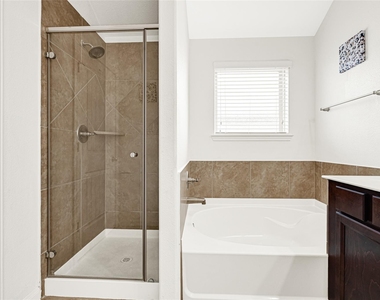 1933 Howth Avenue - Photo Thumbnail 11