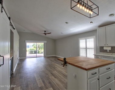 2906 Mondavi Drive - Photo Thumbnail 2