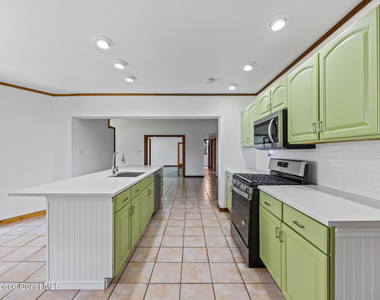 485 N Shore Drive - Photo Thumbnail 30