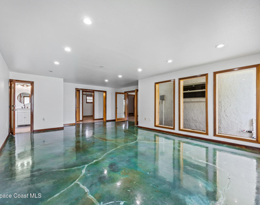 485 N Shore Drive - Photo Thumbnail 15