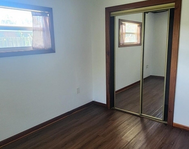 485 N Shore Drive - Photo Thumbnail 25