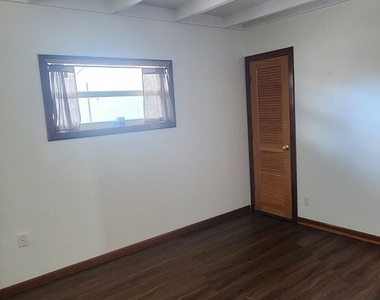 485 N Shore Drive - Photo Thumbnail 30