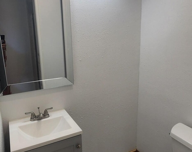 485 N Shore Drive - Photo Thumbnail 33