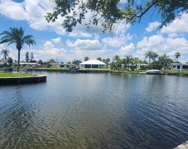 485 N Shore Drive - Photo Thumbnail 4