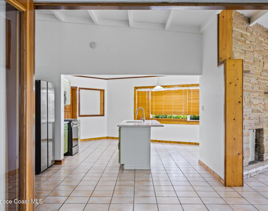 485 N Shore Drive - Photo Thumbnail 8