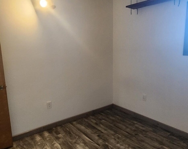 485 N Shore Drive - Photo Thumbnail 27