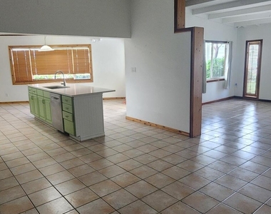 485 N Shore Drive - Photo Thumbnail 29