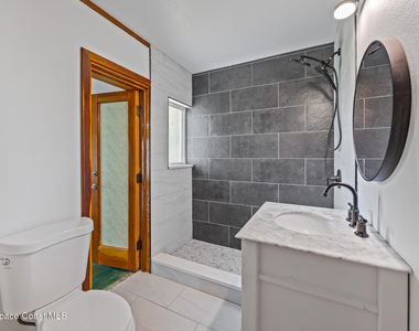 485 N Shore Drive - Photo Thumbnail 13