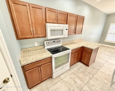 7968 Evelyn Court - Photo Thumbnail 4