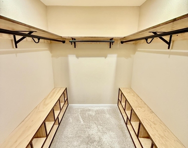 7968 Evelyn Court - Photo Thumbnail 10