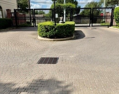 6303 Hermann Lake Drive - Photo Thumbnail 14