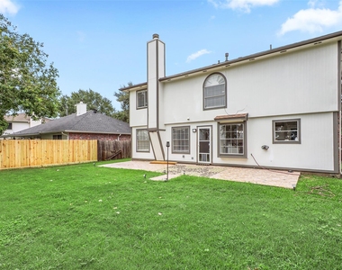 602 Oak Briar Drive - Photo Thumbnail 5