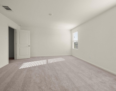 688 Amesbury - Photo Thumbnail 14
