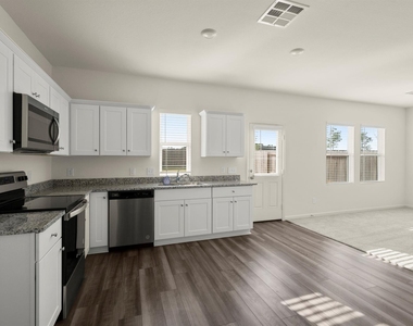 688 Amesbury - Photo Thumbnail 12