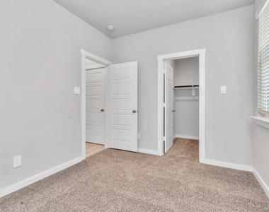 3020 Gunnersbury Drive - Photo Thumbnail 16